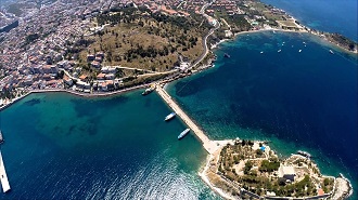 Kuşadası Havadan Kamera Görüntüsü İzle