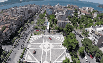 Çanakkale Gökçeada Cumhuriyet Meydanı   