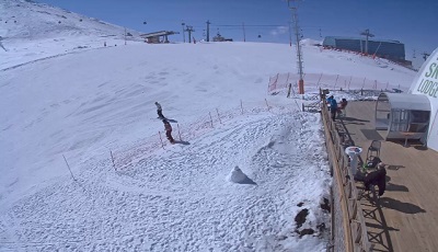 Erzurum Palandöken Kayak Merkezi Küre Önü   