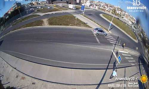 Arnavutköy Karlıbayır Kavşak   Izle