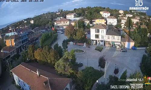 Arnavutköy Sazlıbosna Meydanı   Izle