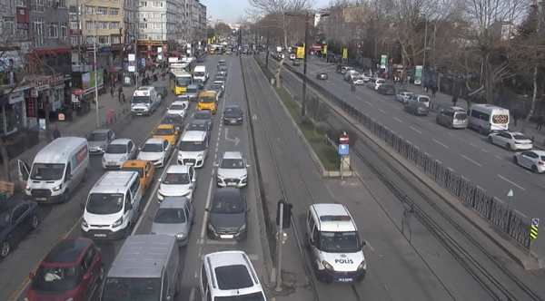 Çapa Turgut Özal Millet Caddesi  