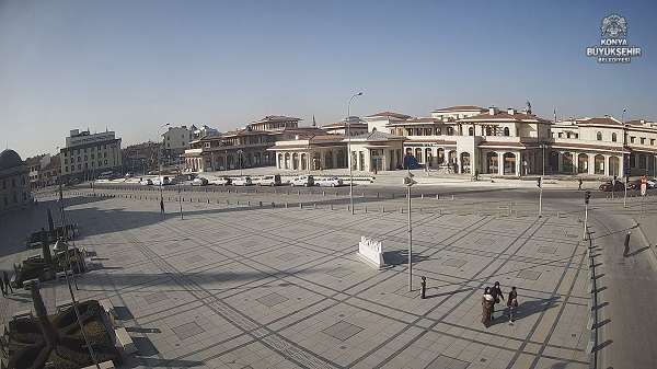Konya Mevlana Türbesi Önü Canlı izle