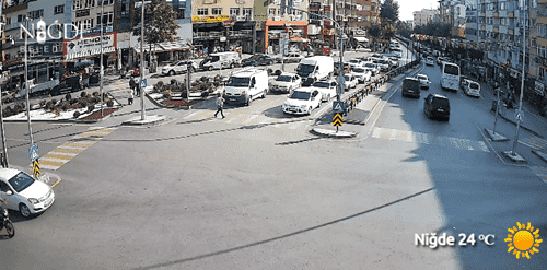 Niğde İmam Hatip Meydanı  